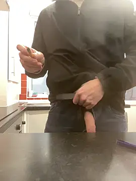 bigguy101 online show from February 3, 2026, 9:03 am