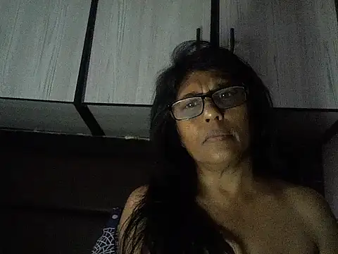 MsAttitude online show from November 27, 2025, 1:22 pm