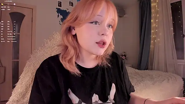 Snapshot of LisaLaas chatting on March 13, 2025, 3:39 pm LisaLaas online show from March 13, 2025, 3:39 pm