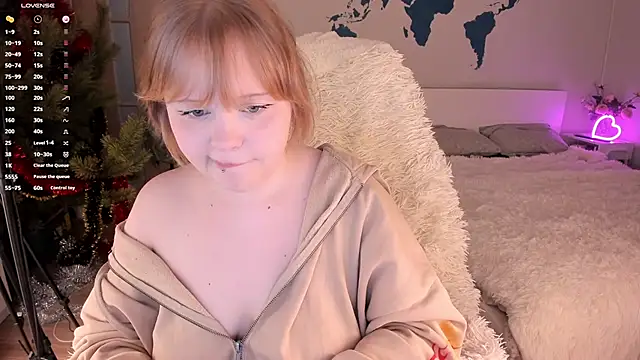 Snapshot of LisaLaas chatting on January 17, 2025, 5:19 pm LisaLaas online show from January 17, 2025, 5:19 pm