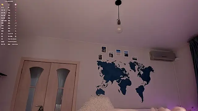 Snapshot of LisaLaas chatting on February 26, 2025, 4:38 pm LisaLaas online show from February 26, 2025, 4:38 pm