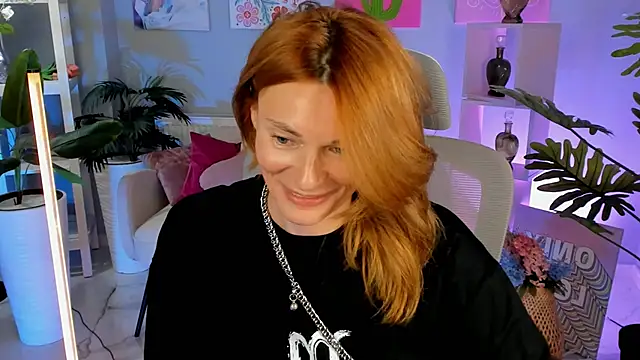 MistyBarnes online show from October 30, 2025, 2:58 pm