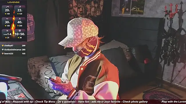 Snapshot of AcidMilo chatting on November 16, 2025, 12:04 am AcidMilo online show from November 16, 2025, 12:04 am