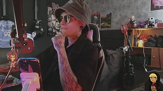 AcidMilo online show from January 15, 2026, 3:37 pm