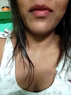 Snapshot of ANGEL_QUEEN09 chatting on September 15, 2025, 9:21 am ANGEL QUEEN09 online show from September 15, 2025, 9:21 am