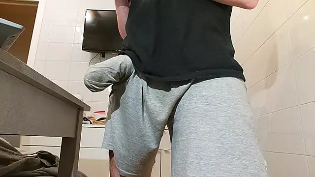 Snapshot of asa92921 chatting on December 18, 2024, 5:00 pm asa92921 online show from December 18, 2024, 5:00 pm