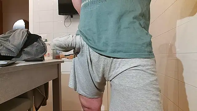 Snapshot of asa92921 chatting on December 26, 2024, 8:18 am asa92921 online show from December 26, 2024, 8:18 am