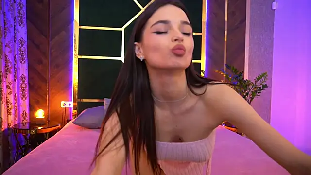 Snapshot of LittleeCutee chatting on March 10, 2025, 10:39 am LittleeCutee online show from March 10, 2025, 10:39 am