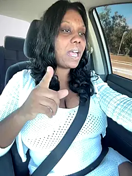 Snapshot of 1Topgyal chatting on November 18, 2025, 5:49 pm 1Topgyal online show from November 18, 2025, 5:49 pm