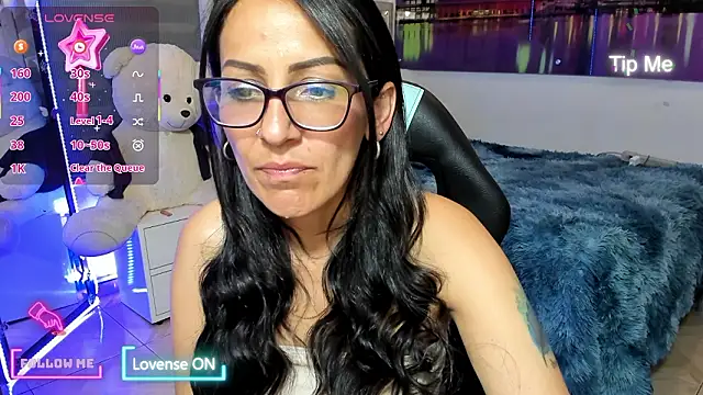 alma blue online show from February 4, 2026, 11:55 pm