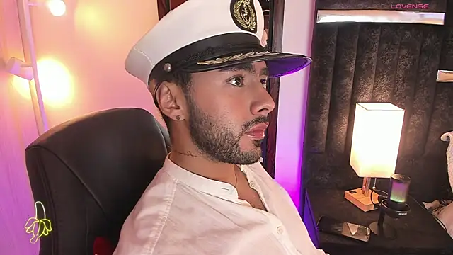 Snapshot of ItsMeEros chatting on November 26, 2025, 10:32 pm ItsMeEros online show from November 26, 2025, 10:32 pm