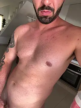 Ravixx online show from January 12, 2026, 4:03 pm