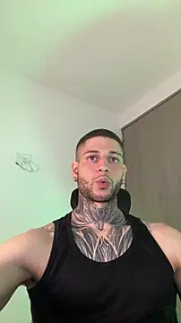  jamesleandros1 online show from February 8, 2026, 9:23 pm