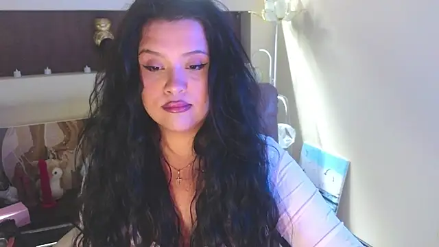 Snapshot of Malika_uAngel chatting on June 11, 2026, 12:32 am Malika uAngel online show from June 11, 2026, 12:32 am