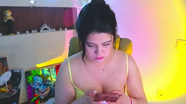 Snapshot of Malika_uAngel chatting on May 9, 2026, 2:15 am Malika uAngel online show from May 9, 2026, 2:15 am