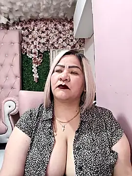 Dalessa Bigtits online show from March 27, 2026, 9:27 pm