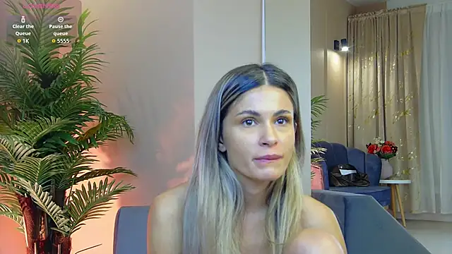 Snapshot of Avril_Cyrus chatting on October 6, 2025, 6:58 am Avril Cyrus online show from October 6, 2025, 6:58 am