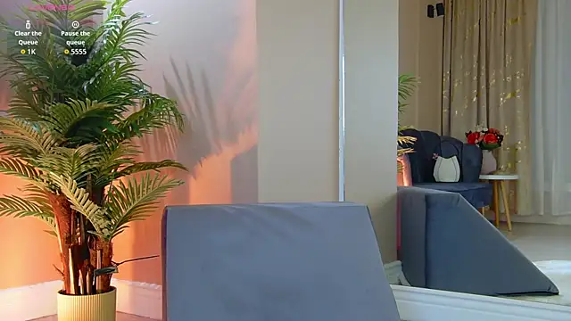 Snapshot of Avril_Cyrus chatting on September 9, 2025, 6:23 am Avril Cyrus online show from September 9, 2025, 6:23 am