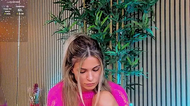 Snapshot of Avril_Cyrus chatting on March 6, 2025, 2:29 pm Avril Cyrus online show from March 6, 2025, 2:29 pm