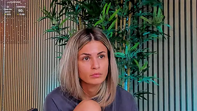 Snapshot of Avril_Cyrus chatting on March 10, 2025, 7:33 am Avril Cyrus online show from March 10, 2025, 7:33 am