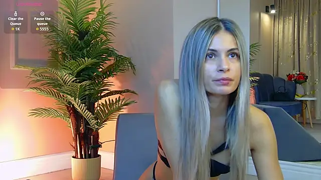 Snapshot of Avril_Cyrus chatting on September 17, 2025, 7:10 am Avril Cyrus online show from September 17, 2025, 7:10 am