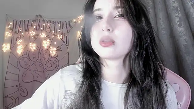 Holy420lolii online show from September 29, 2025, 2:55 pm