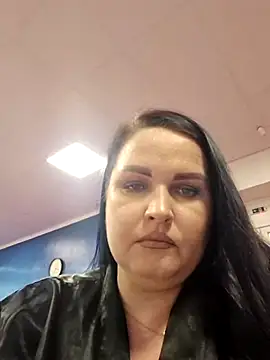 GeorgiaLerox online show from December 18, 2025, 1:37 pm