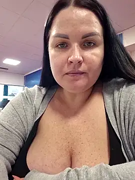 GeorgiaLerox online show from February 1, 2026, 1:31 pm