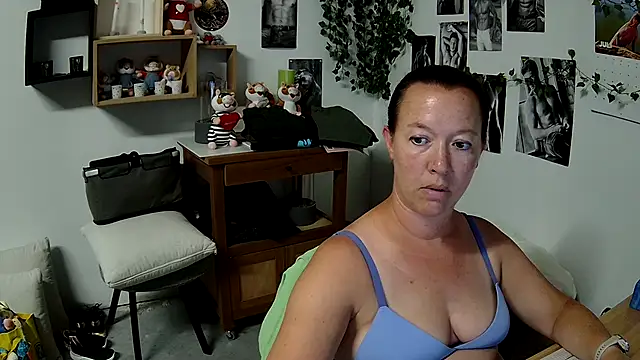Snapshot of AnyaKrey@xh chatting on July 8, 2026, 11:22 am AnyaKreyxh online show from July 8, 2026, 11:22 am