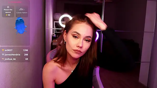 Snapshot of Meow_Sophie chatting on December 21, 2024, 4:36 pm Meow Sophie online show from December 21, 2024, 4:36 pm