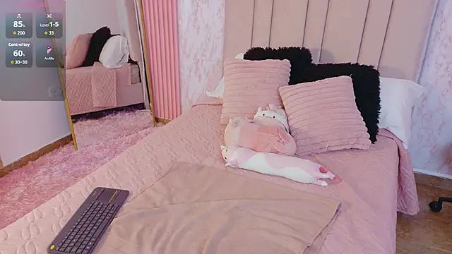 Hanaa rosse online show from November 11, 2025, 1:28 pm