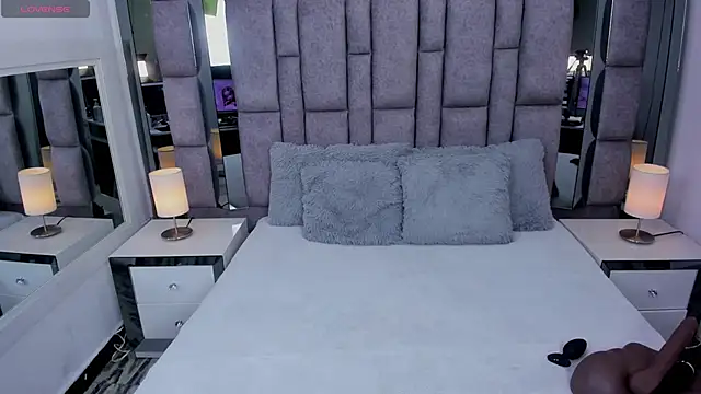 Snapshot of EMMAHILL1 chatting on February 20, 2026, 11:12 am EMMAHILL1 online show from February 20, 2026, 11:12 am