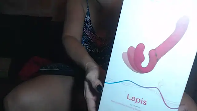 Snapshot of DevoraAmateur chatting on February 27, 2025, 11:50 am DevoraAmateur online show from February 27, 2025, 11:50 am