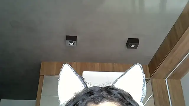 Skinny-Kitten online show from October 17, 2025, 6:10 pm