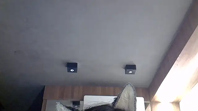 Skinny-Kitten online show from February 18, 2026, 4:32 am