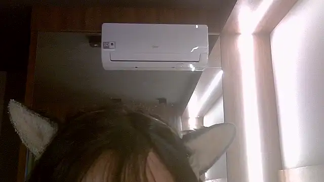 Skinny-Kitten online show from February 24, 2026, 10:05 am