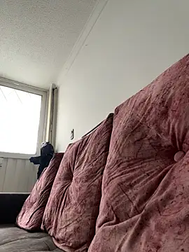 Abril Luv online show from March 12, 2026, 1:26 pm