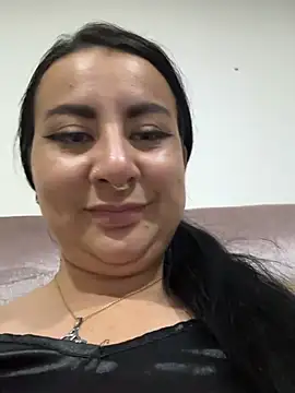 Abril Luv online show from March 31, 2026, 2:02 am