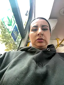 Snapshot of Abril_Luv chatting on January 8, 2026, 12:33 pm Abril Luv online show from January 8, 2026, 12:33 pm