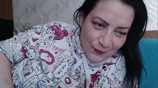 Snapshot of Mirabelle_Sweet chatting on June 18, 2026, 5:50 am Mirabelle Sweet online show from June 18, 2026, 5:50 am