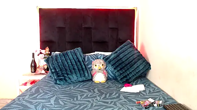 Snapshot of CancerGodessX chatting on October 5, 2025, 5:42 am CancerGodessX online show from October 5, 2025, 5:42 am