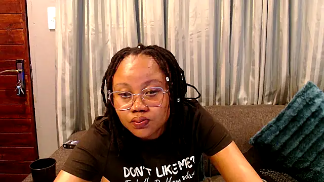 Snapshot of CancerGodessX chatting on November 9, 2025, 10:36 pm CancerGodessX online show from November 9, 2025, 10:36 pm