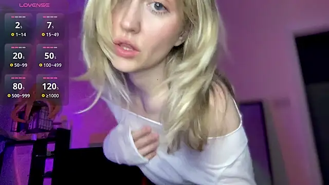 Snapshot of iilovetomatoes chatting on November 2, 2025, 9:20 pm iilovetomatoes online show from November 2, 2025, 9:20 pm