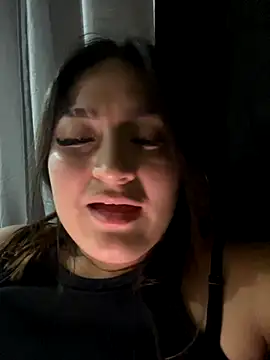 LuceroRm online show from November 7, 2025, 4:06 am