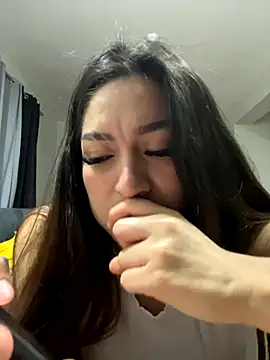 LuceroRm online show from November 14, 2025, 4:49 am