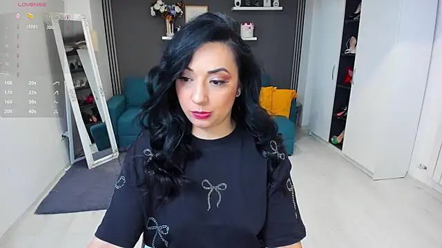 Christall StarXX online show from November 26, 2025, 8:42 pm