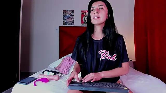 EmmaWilliamss online show from February 5, 2025, 5:09 pm