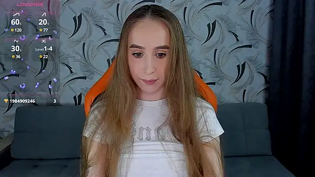 Snapshot of _mira_cle_ chatting on February 12, 2025, 11:30 pm  mira cle  online show from February 12, 2025, 11:30 pm