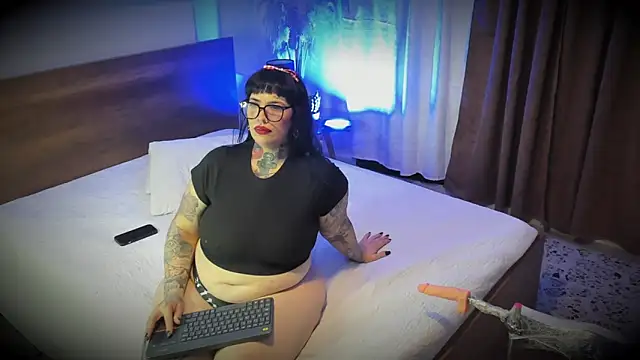 Snapshot of VampGirl1 chatting on June 18, 2026, 10:15 pm VampGirl1 online show from June 18, 2026, 10:15 pm