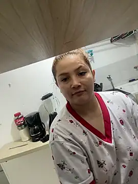 EmilyBarragan online show from January 24, 2025, 5:10 am